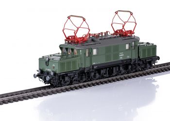 MAE-037873